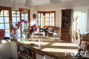 Casa à venda com 240m², 4 dormitórios, 2 suítes, 4 vagas, no bairro Jardim Isabel em Porto Alegre