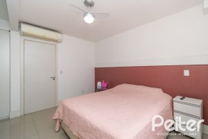 Casa em Condomínio à venda com 240m², 4 dormitórios, 2 suítes, 2 vagas, no bairro Tristeza em Porto Alegre