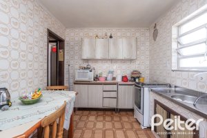 Terreno à venda com 180m², 3 dormitórios, no bairro Tristeza em Porto Alegre