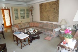 Casa à venda com 495m², 5 dormitórios, 1 suíte, 3 vagas, no bairro Vila Conceição em Porto Alegre