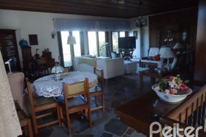 Casa à venda com 495m², 5 dormitórios, 1 suíte, 3 vagas, no bairro Vila Conceição em Porto Alegre