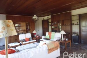 Casa à venda com 495m², 5 dormitórios, 1 suíte, 3 vagas, no bairro Vila Conceição em Porto Alegre