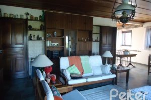 Casa à venda com 495m², 5 dormitórios, 1 suíte, 3 vagas, no bairro Vila Conceição em Porto Alegre