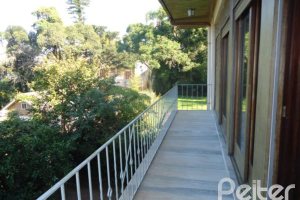 Casa à venda com 495m², 5 dormitórios, 1 suíte, 3 vagas, no bairro Vila Conceição em Porto Alegre