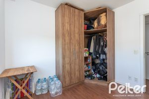 Apartamento à venda com 69m², 2 dormitórios, 1 suíte, 1 vaga, no bairro Tristeza em Porto Alegre