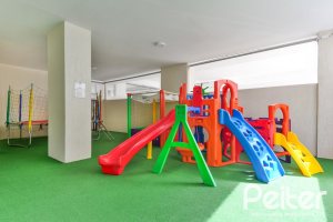 Apartamento à venda com 69m², 2 dormitórios, 1 suíte, 1 vaga, no bairro Tristeza em Porto Alegre