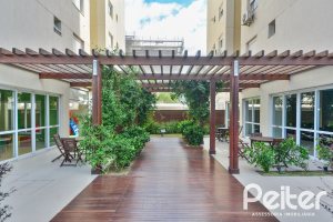 Apartamento à venda com 69m², 2 dormitórios, 1 suíte, 1 vaga, no bairro Tristeza em Porto Alegre