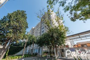 Apartamento à venda com 69m², 2 dormitórios, 1 suíte, 1 vaga, no bairro Tristeza em Porto Alegre