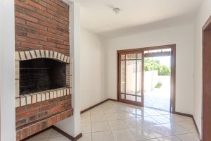 Casa à venda com 350m², 3 dormitórios, 1 suíte, 3 vagas, no bairro Vila Assunção em Porto Alegre