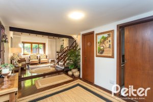 Casa em Condomínio à venda com 220m², 3 dormitórios, 1 suíte, 2 vagas, no bairro Ipanema em Porto Alegre
