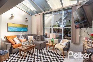 Casa em Condomínio à venda com 220m², 3 dormitórios, 1 suíte, 2 vagas, no bairro Ipanema em Porto Alegre