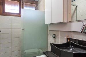Casa em Condomínio à venda com 220m², 3 dormitórios, 1 suíte, 2 vagas, no bairro Ipanema em Porto Alegre