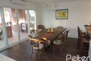 Casa em Condomínio à venda com 392m², 3 dormitórios, 1 suíte, 2 vagas, no bairro Terra Ville em Porto Alegre