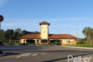 Casa em Condomínio à venda com 392m², 3 dormitórios, 1 suíte, 2 vagas, no bairro Terra Ville em Porto Alegre