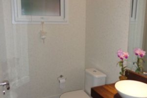 Casa em Condomínio à venda com 392m², 3 dormitórios, 1 suíte, 2 vagas, no bairro Terra Ville em Porto Alegre