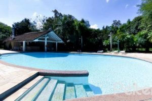 Casa em Condomínio à venda com 392m², 3 dormitórios, 1 suíte, 2 vagas, no bairro Terra Ville em Porto Alegre