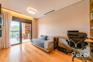 Casa em Condomínio à venda com 560m², 5 dormitórios, 5 suítes, 4 vagas, no bairro Terra Ville em PORTO ALEGRE