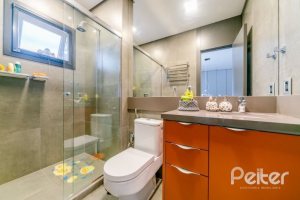 Casa em Condomínio à venda com 560m², 5 dormitórios, 5 suítes, 4 vagas, no bairro Terra Ville em PORTO ALEGRE