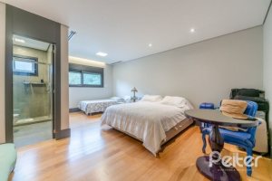 Casa em Condomínio à venda com 560m², 5 dormitórios, 5 suítes, 4 vagas, no bairro Terra Ville em PORTO ALEGRE