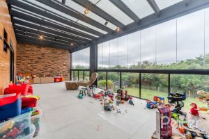 Casa em Condomínio à venda com 560m², 5 dormitórios, 5 suítes, 4 vagas, no bairro Terra Ville em PORTO ALEGRE