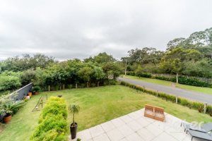 Casa em Condomínio à venda com 560m², 5 dormitórios, 5 suítes, 4 vagas, no bairro Terra Ville em PORTO ALEGRE