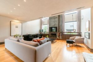 Casa em Condomínio à venda com 560m², 5 dormitórios, 5 suítes, 4 vagas, no bairro Terra Ville em PORTO ALEGRE