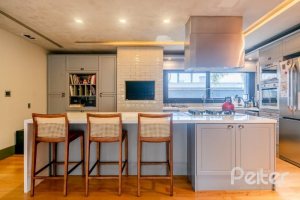 Casa em Condomínio à venda com 560m², 5 dormitórios, 5 suítes, 4 vagas, no bairro Terra Ville em PORTO ALEGRE