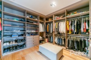 Casa em Condomínio à venda com 560m², 5 dormitórios, 5 suítes, 4 vagas, no bairro Terra Ville em PORTO ALEGRE