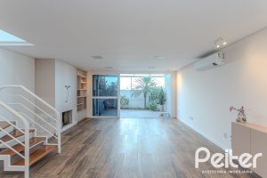 Casa em Condomínio à venda com 169m², 3 dormitórios, 1 suíte, 2 vagas, no bairro Tristeza em PORTO ALEGRE