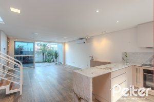 Casa em Condomínio à venda com 169m², 3 dormitórios, 1 suíte, 2 vagas, no bairro Tristeza em PORTO ALEGRE