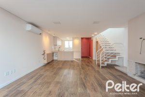 Casa em Condomínio à venda com 169m², 3 dormitórios, 1 suíte, 2 vagas, no bairro Tristeza em PORTO ALEGRE
