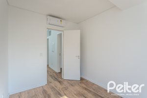 Casa em Condomínio à venda com 169m², 3 dormitórios, 1 suíte, 2 vagas, no bairro Tristeza em PORTO ALEGRE