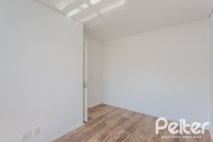Casa em Condomínio à venda com 169m², 3 dormitórios, 1 suíte, 2 vagas, no bairro Tristeza em PORTO ALEGRE