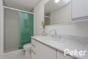 Casa em Condomínio à venda com 169m², 3 dormitórios, 1 suíte, 2 vagas, no bairro Tristeza em PORTO ALEGRE