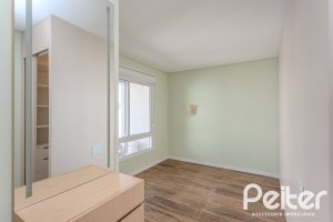 Casa em Condomínio à venda com 169m², 3 dormitórios, 1 suíte, 2 vagas, no bairro Tristeza em PORTO ALEGRE