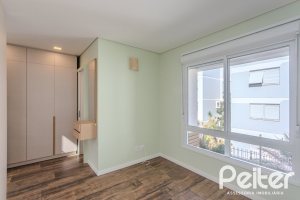 Casa em Condomínio à venda com 169m², 3 dormitórios, 1 suíte, 2 vagas, no bairro Tristeza em PORTO ALEGRE