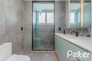 Casa em Condomínio à venda com 169m², 3 dormitórios, 1 suíte, 2 vagas, no bairro Tristeza em PORTO ALEGRE