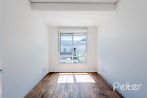 Casa em Condomínio à venda com 169m², 3 dormitórios, 1 suíte, 2 vagas, no bairro Tristeza em PORTO ALEGRE