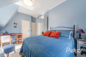  à venda, no bairro  em 