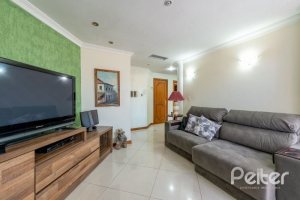 Casa à venda com 436m², 4 dormitórios, 4 suítes, 5 vagas, no bairro Vila Assunção em Porto Alegre