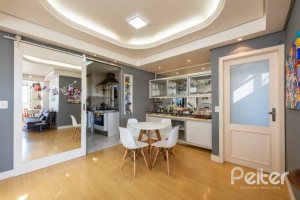 Cobertura à venda com 191m², 3 dormitórios, 1 suíte, 2 vagas, no bairro Tristeza em PORTO ALEGRE