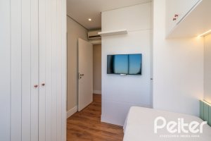 Cobertura à venda com 174m², 3 dormitórios, 1 suíte, 3 vagas, no bairro Tristeza em Porto Alegre