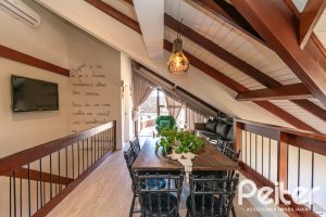 Cobertura à venda com 174m², 3 dormitórios, 1 suíte, 3 vagas, no bairro Tristeza em Porto Alegre