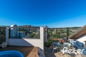 Cobertura à venda com 174m², 3 dormitórios, 1 suíte, 3 vagas, no bairro Tristeza em Porto Alegre