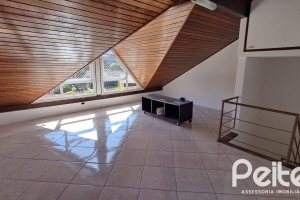 Casa em Condomínio à venda com 116m², 3 dormitórios, 1 suíte, 2 vagas, no bairro Cristal em Porto Alegre