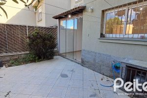 Casa em Condomínio à venda com 116m², 3 dormitórios, 1 suíte, 2 vagas, no bairro Cristal em Porto Alegre