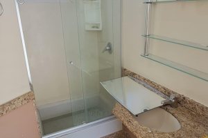 Casa em Condomínio à venda com 116m², 3 dormitórios, 1 suíte, 2 vagas, no bairro Cristal em Porto Alegre