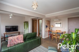 Apartamento à venda com 60m², 1 dormitório, 1 suíte, 1 vaga, no bairro Tristeza em PORTO ALEGRE