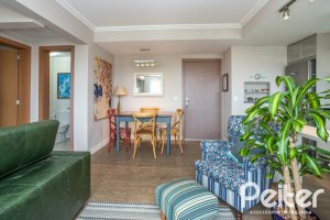 Apartamento à venda com 60m², 1 dormitório, 1 suíte, 1 vaga, no bairro Tristeza em PORTO ALEGRE