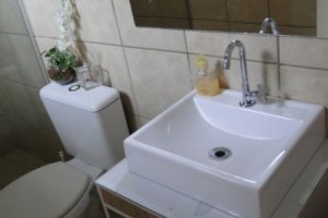 Casa em Condomínio à venda com 131m², 4 dormitórios, 2 suítes, 2 vagas, no bairro Tristeza em Porto Alegre